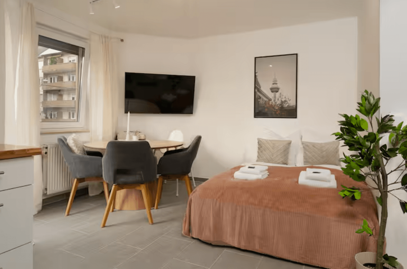 Pronájem bytu 1+kk 46 m², Schwetzinger Str. 54, Mannheim, Bádensko-Württembersko Pronájem bytu 1+kk 46 m², Schwetzinger Str. 54, Mannheim, Bádensko-Württembersko