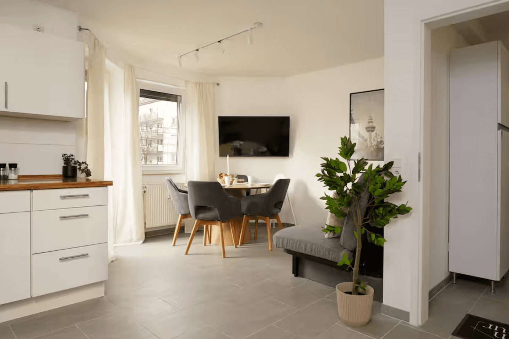 Pronájem bytu 1+kk 46 m², Schwetzinger Str. 54, Mannheim, Bádensko-Württembersko Pronájem bytu 1+kk 46 m², Schwetzinger Str. 54, Mannheim, Bádensko-Württembersko