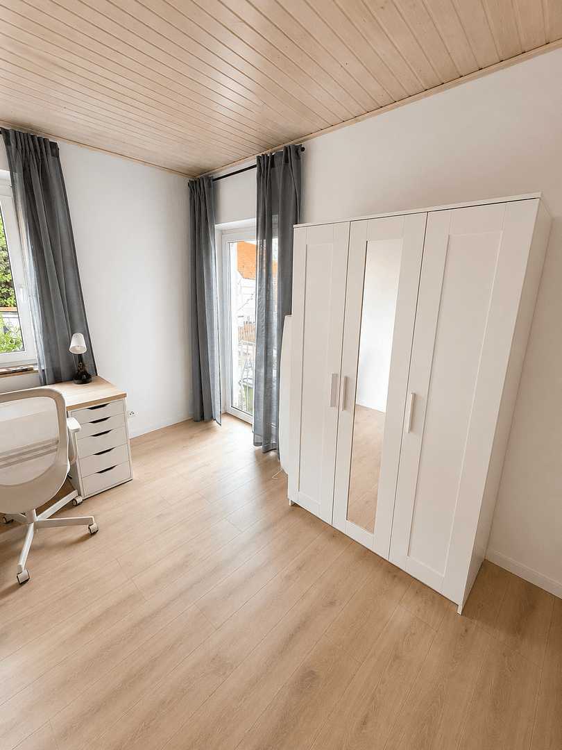 Pronájem bytu 18 m², Erlanger Straße 7, Spardorf, Bavorsko Pronájem bytu 18 m², Erlanger Straße 7, Spardorf, Bavorsko