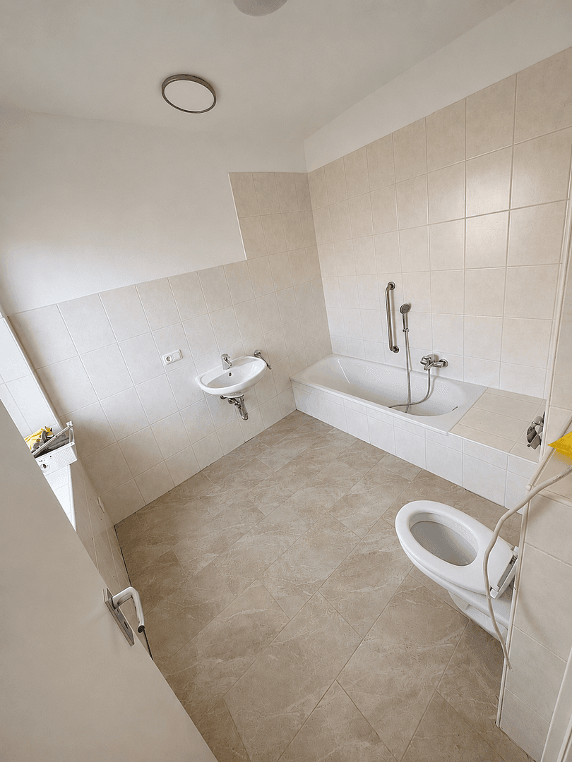 Pronájem bytu 18 m², Erlanger Straße 7, Spardorf, Bavorsko Pronájem bytu 18 m², Erlanger Straße 7, Spardorf, Bavorsko