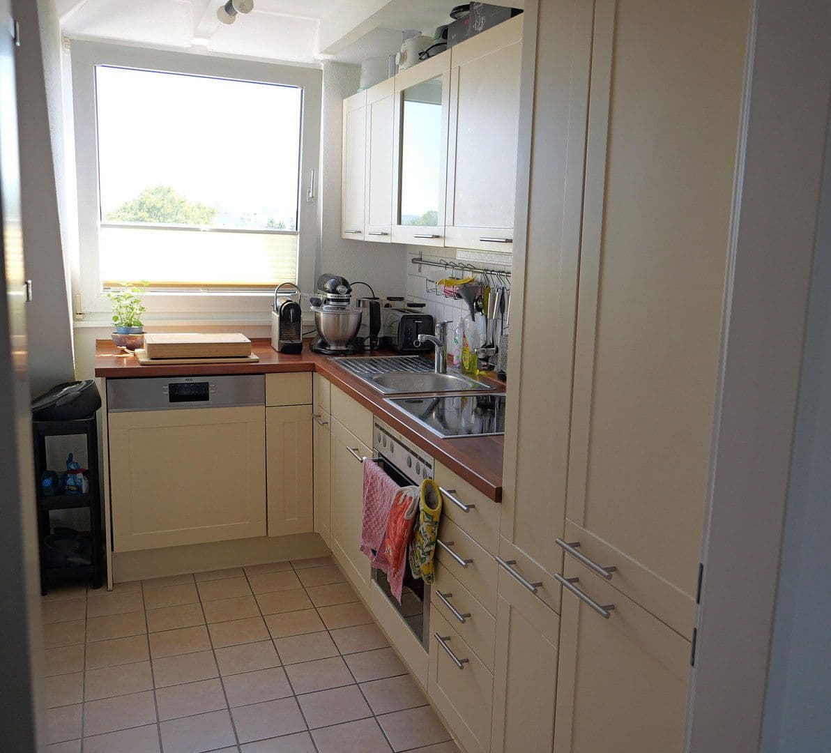 Prodej bytu 2+1 61 m², Viktoriastr. 13, Köln, Severní Porýní-Vestfálsko Prodej bytu 2+1 61 m², Viktoriastr. 13, Köln, Severní Porýní-Vestfálsko
