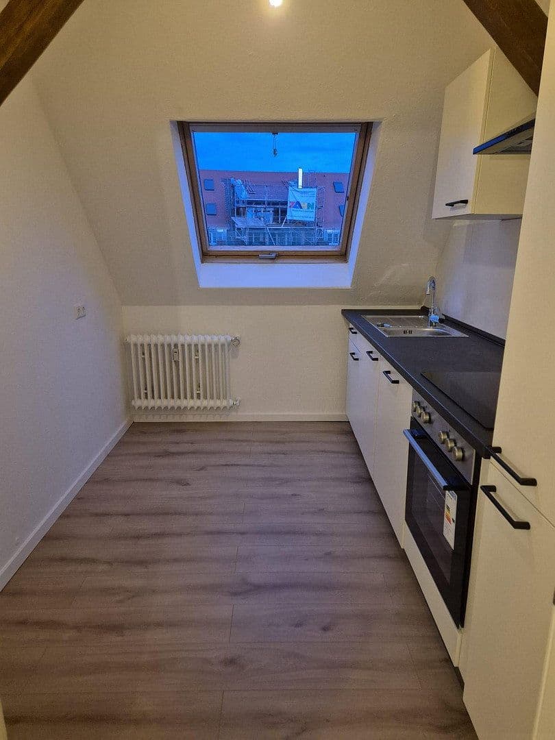 Pronájem bytu 3+1 79 m², Konstanz, Bádensko-Württembersko Pronájem bytu 3+1 79 m², Konstanz, Bádensko-Württembersko