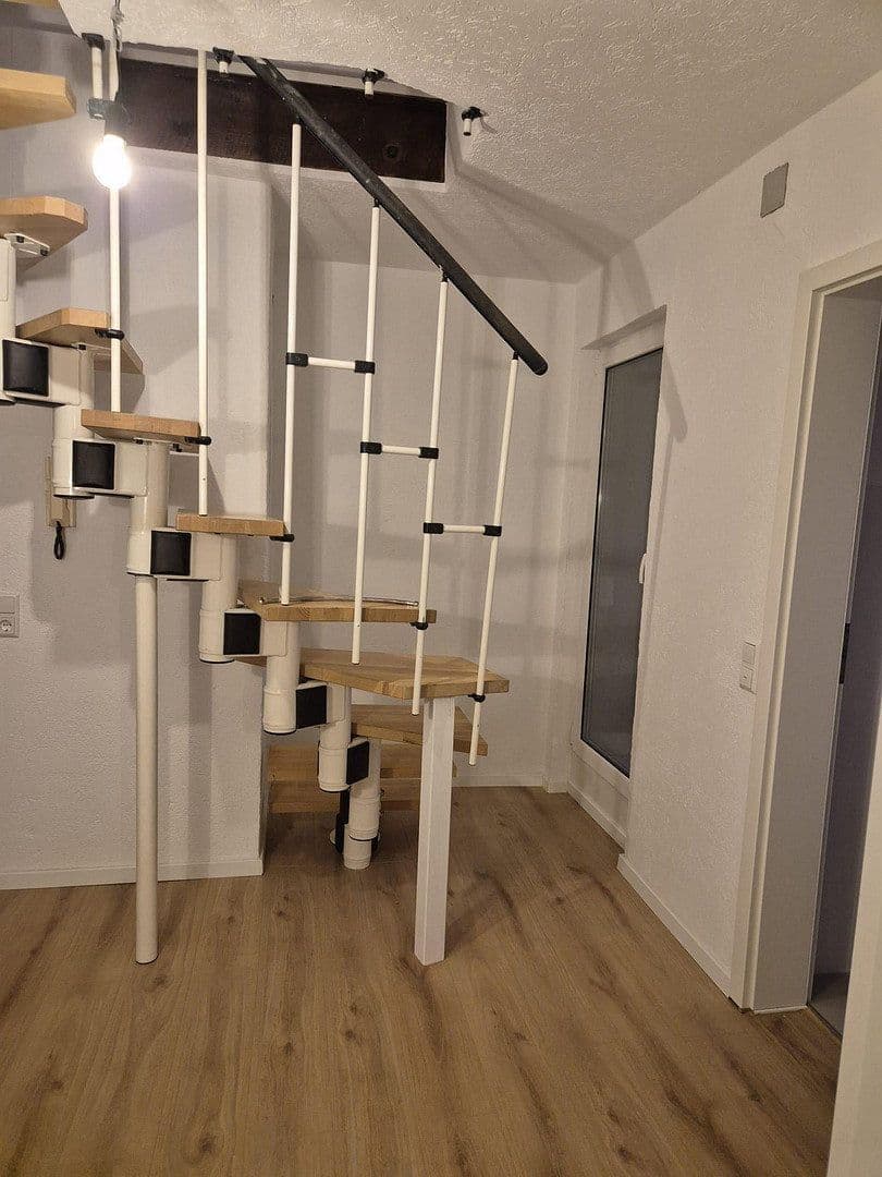 Pronájem bytu 3+1 79 m², Konstanz, Bádensko-Württembersko Pronájem bytu 3+1 79 m², Konstanz, Bádensko-Württembersko