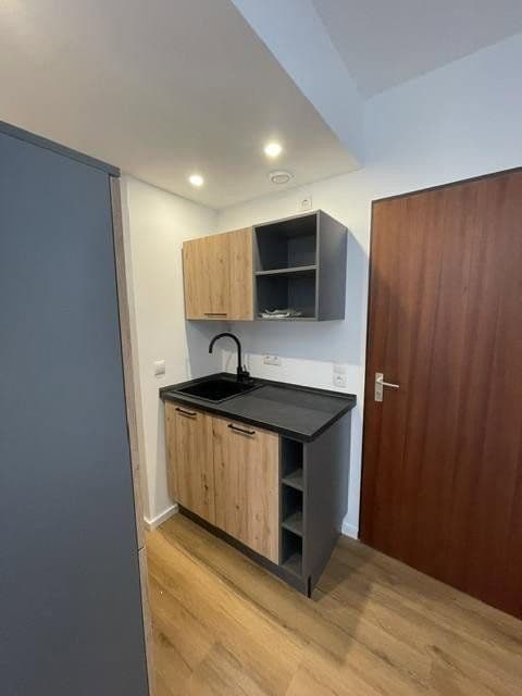 Pronájem bytu 1+kk 40 m², Rheinallee 8, Bad Hönningen, Porýní-Falc Pronájem bytu 1+kk 40 m², Rheinallee 8, Bad Hönningen, Porýní-Falc
