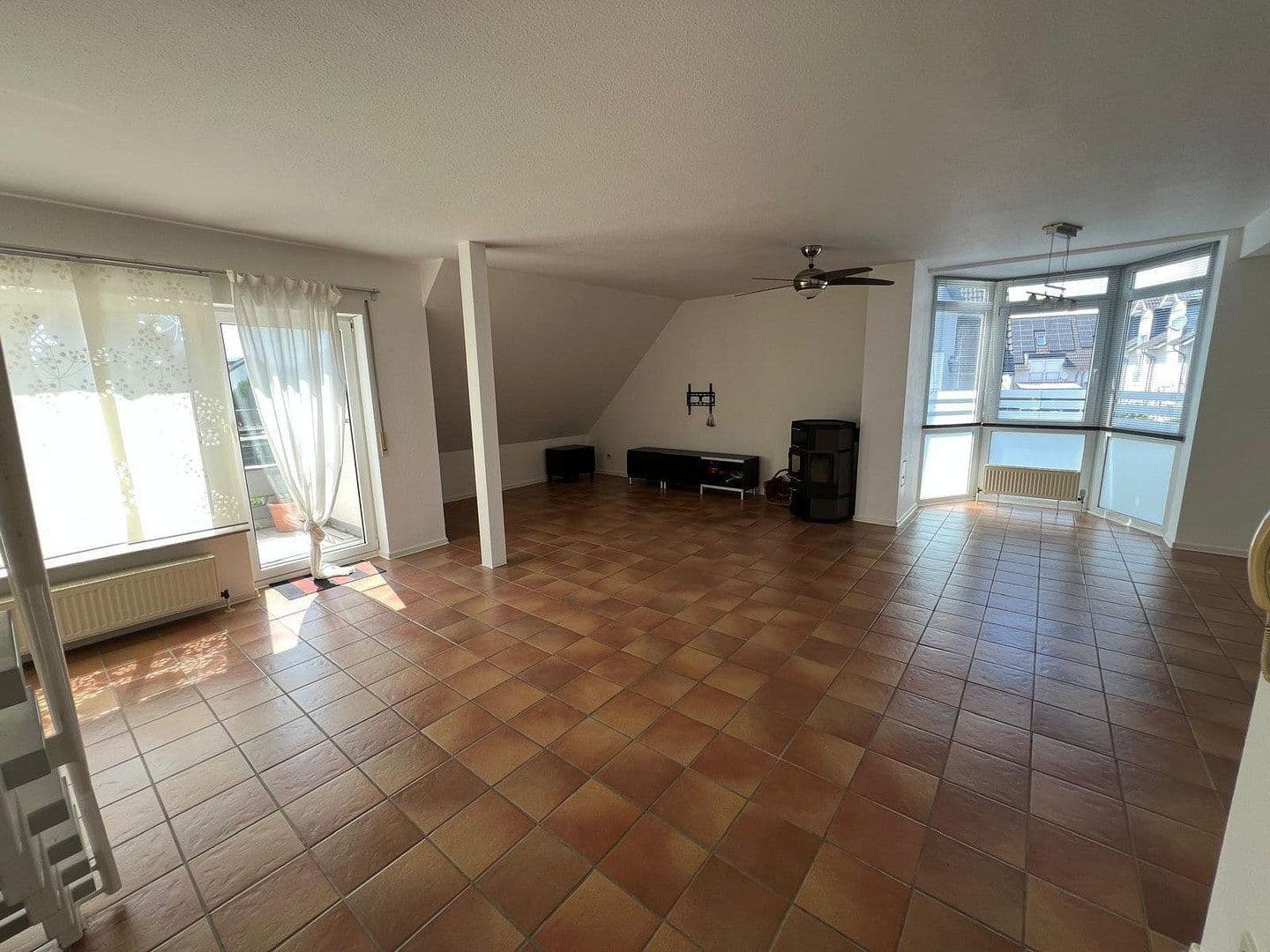Pronájem bytu 2+1 79 m², Rosmarinheide 18a, Troisdorf, Severní Porýní-Vestfálsko Pronájem bytu 2+1 79 m², Rosmarinheide 18a, Troisdorf, Severní Porýní-Vestfálsko