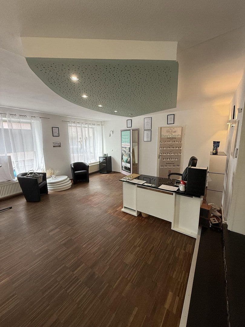 Pronájem kanceláře 91 m², Rosenstr. 1, Schwäbisch Gmünd, Bádensko-Württembersko Pronájem kanceláře 91 m², Rosenstr. 1, Schwäbisch Gmünd, Bádensko-Württembersko