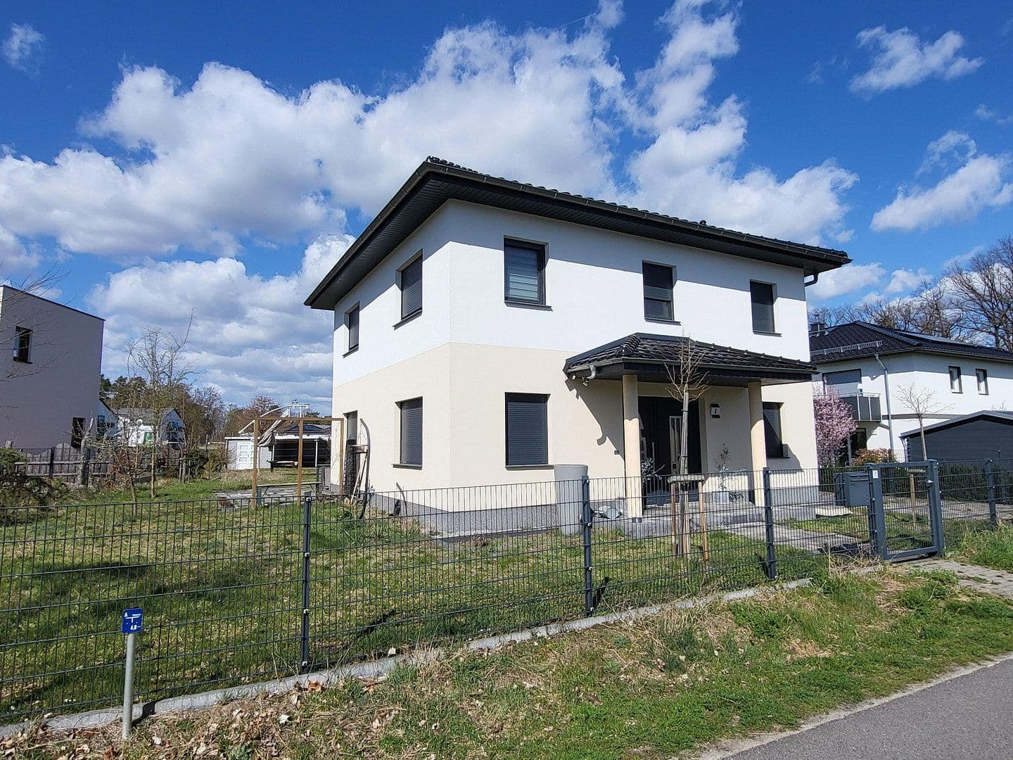 Prodej domu 130 m², pozemek 700 m², Am Lärchengrund 3, Bad Saarow, Braniborsko Prodej domu 130 m², pozemek 700 m², Am Lärchengrund 3, Bad Saarow, Braniborsko