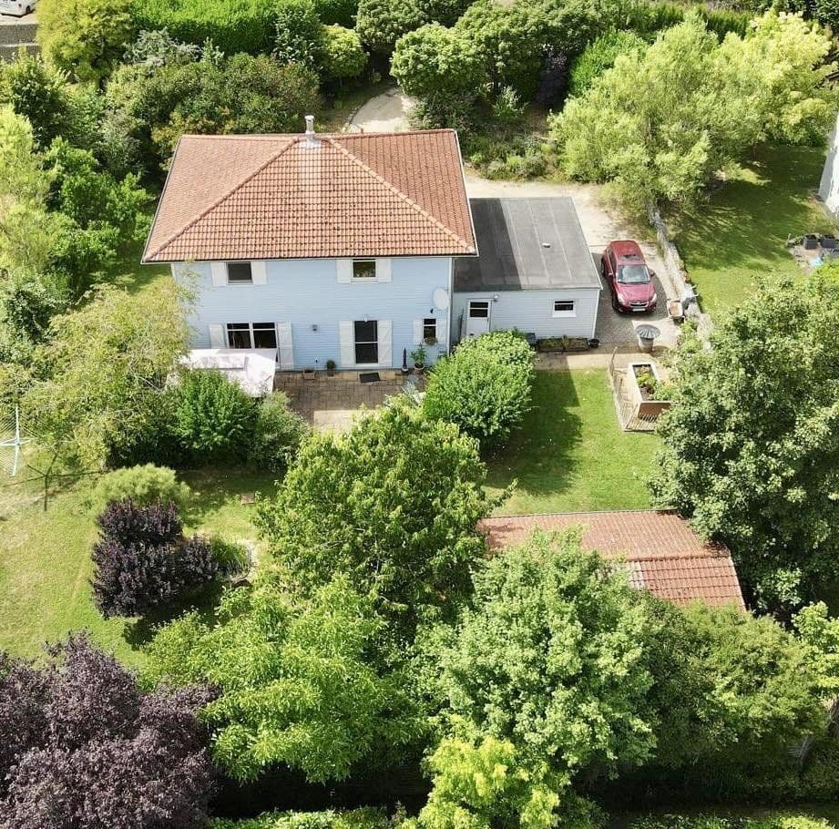 Prodej domu 160 m², pozemek 1.357 m², Ralingen, Porýní-Falc Prodej domu 160 m², pozemek 1.357 m², Ralingen, Porýní-Falc