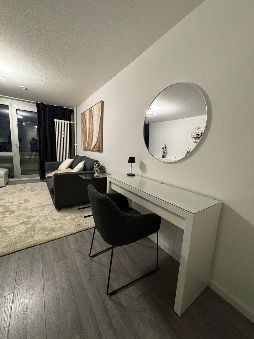 Pronájem bytu 1+1 30 m², Berg-am-Laim-Str. 95, München, Bavorsko Pronájem bytu 1+1 30 m², Berg-am-Laim-Str. 95, München, Bavorsko
