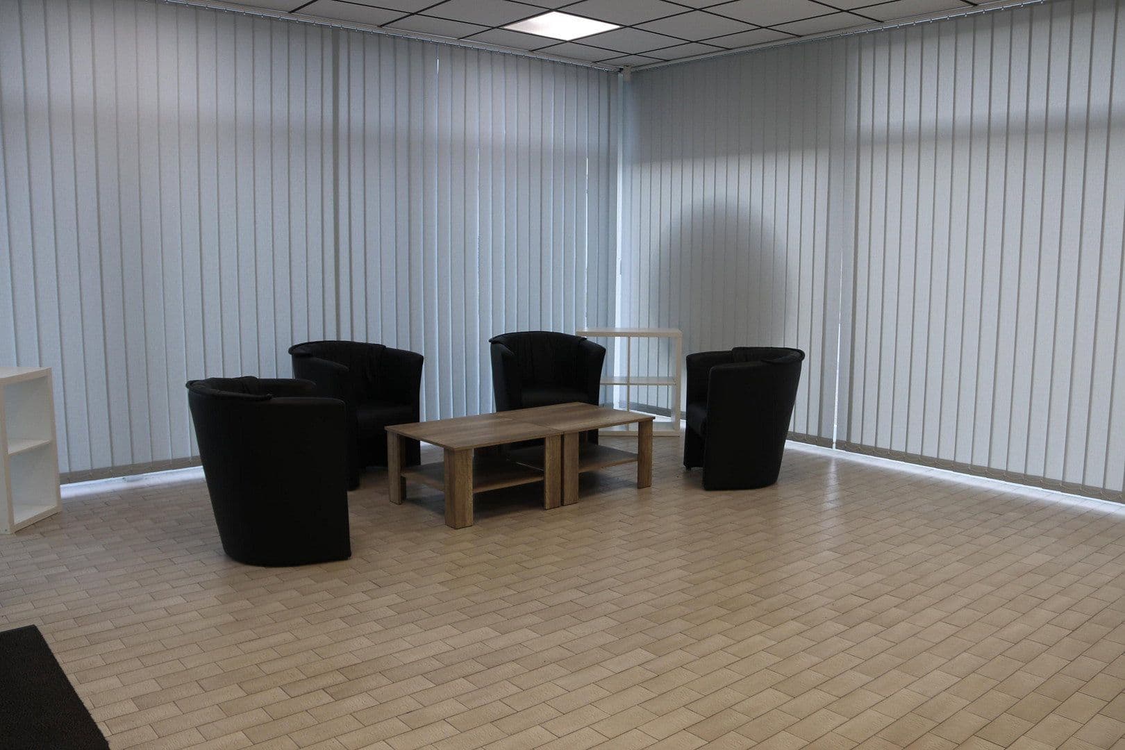 Pronájem nebytového prostoru 2.910 m², Eickelstraße 2, Arnsberg, Severní Porýní-Vestfálsko Pronájem nebytového prostoru 2.910 m², Eickelstraße 2, Arnsberg, Severní Porýní-Vestfálsko