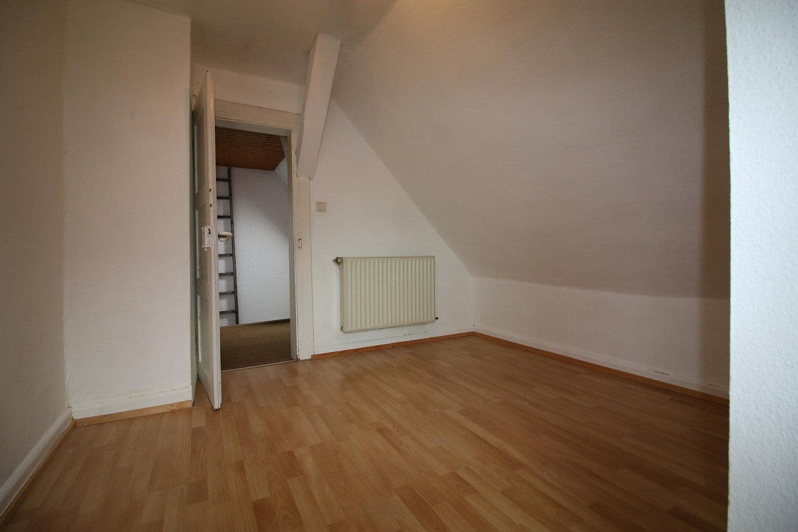 Prodej domu 121 m², pozemek 270 m², Flurstraße 7, Otterberg, Porýní-Falc Prodej domu 121 m², pozemek 270 m², Flurstraße 7, Otterberg, Porýní-Falc