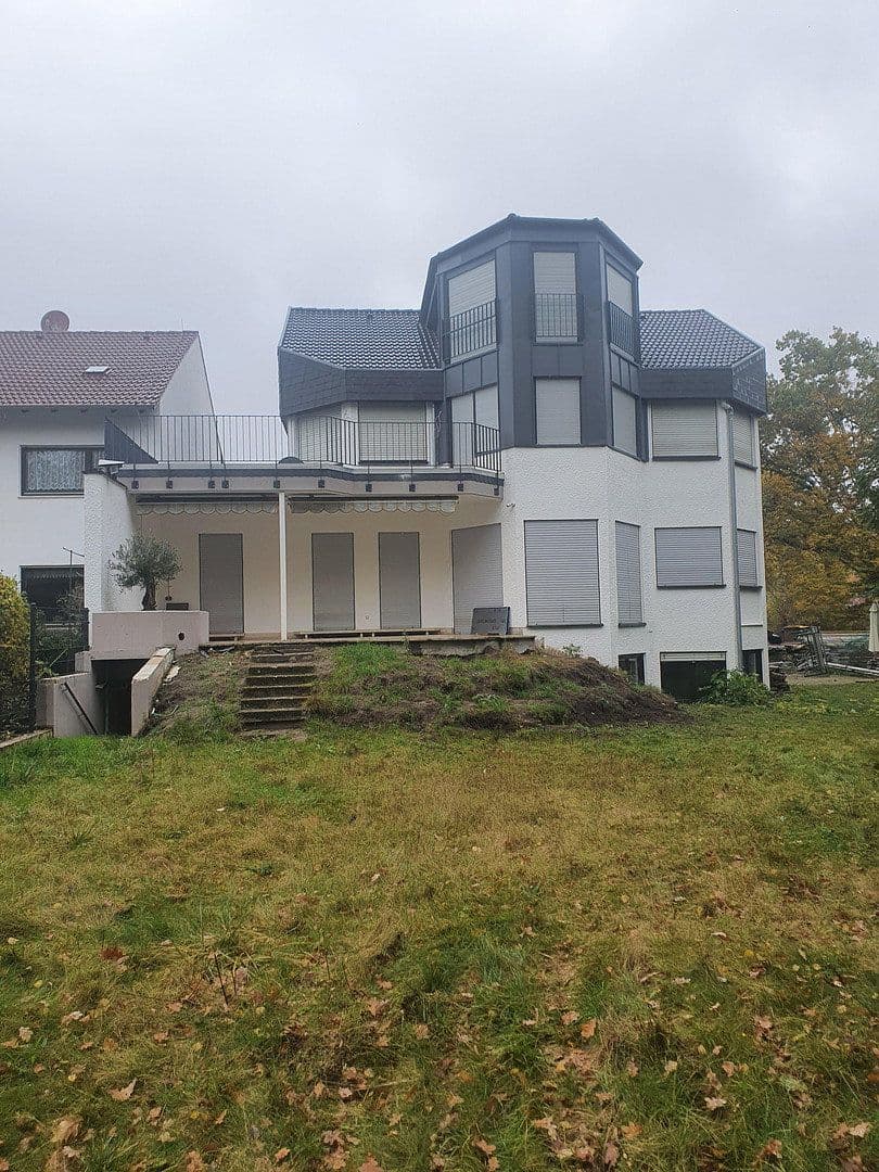 Prodej domu 396 m², pozemek 727 m², Rüsselsheim am Main, Hessen Prodej domu 396 m², pozemek 727 m², Rüsselsheim am Main, Hessen