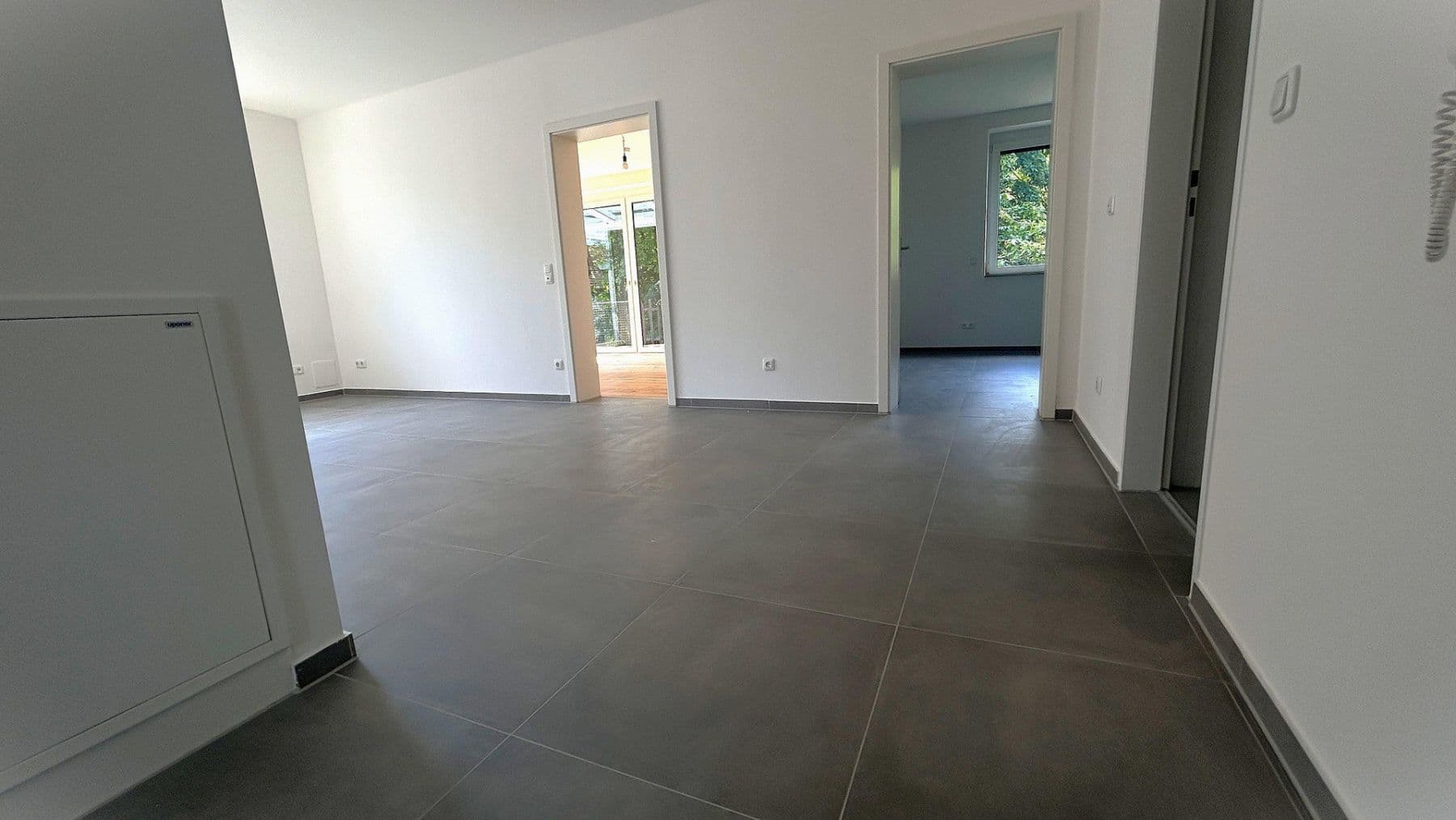 Pronájem bytu 2+kk 89 m², Ellingerweg 98, München, Bavorsko Pronájem bytu 2+kk 89 m², Ellingerweg 98, München, Bavorsko