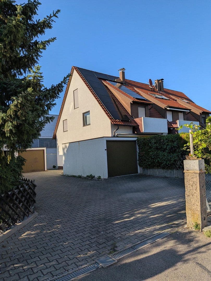 Prodej domu 90 m², pozemek 145 m², Markgröningen, Bádensko-Württembersko Prodej domu 90 m², pozemek 145 m², Markgröningen, Bádensko-Württembersko