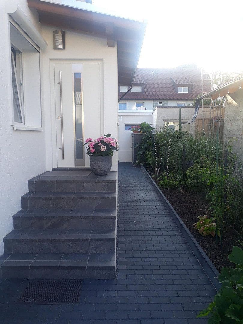 Prodej domu 69 m², pozemek 169 m², Sippelweg, 10, Stuttgart, Bádensko-Württembersko Prodej domu 69 m², pozemek 169 m², Sippelweg, 10, Stuttgart, Bádensko-Württembersko