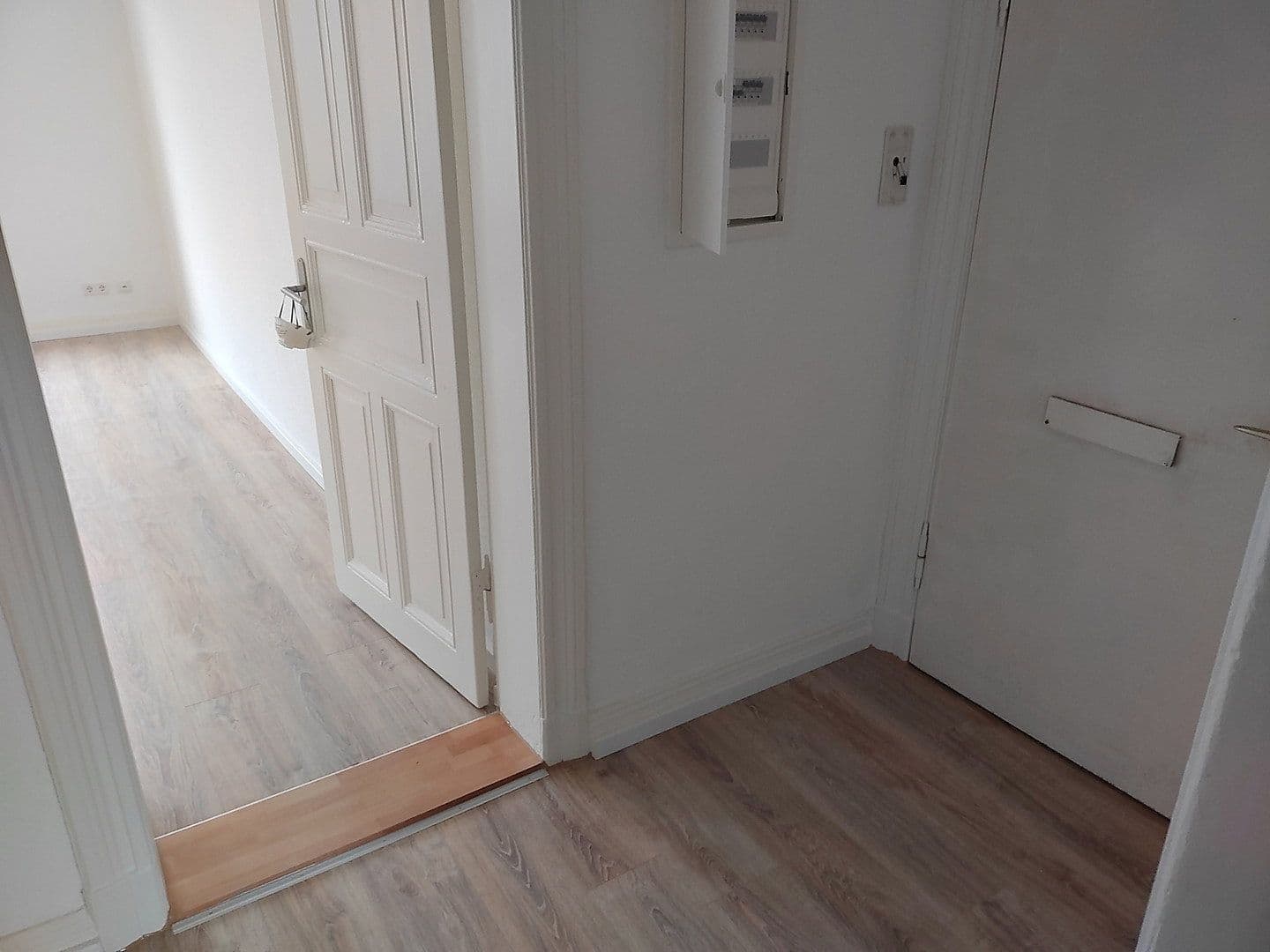 Pronájem bytu 2+1 46 m², Kaiserstraße 59, Kiel, Šlesvicko-Holštýnsko Pronájem bytu 2+1 46 m², Kaiserstraße 59, Kiel, Šlesvicko-Holštýnsko