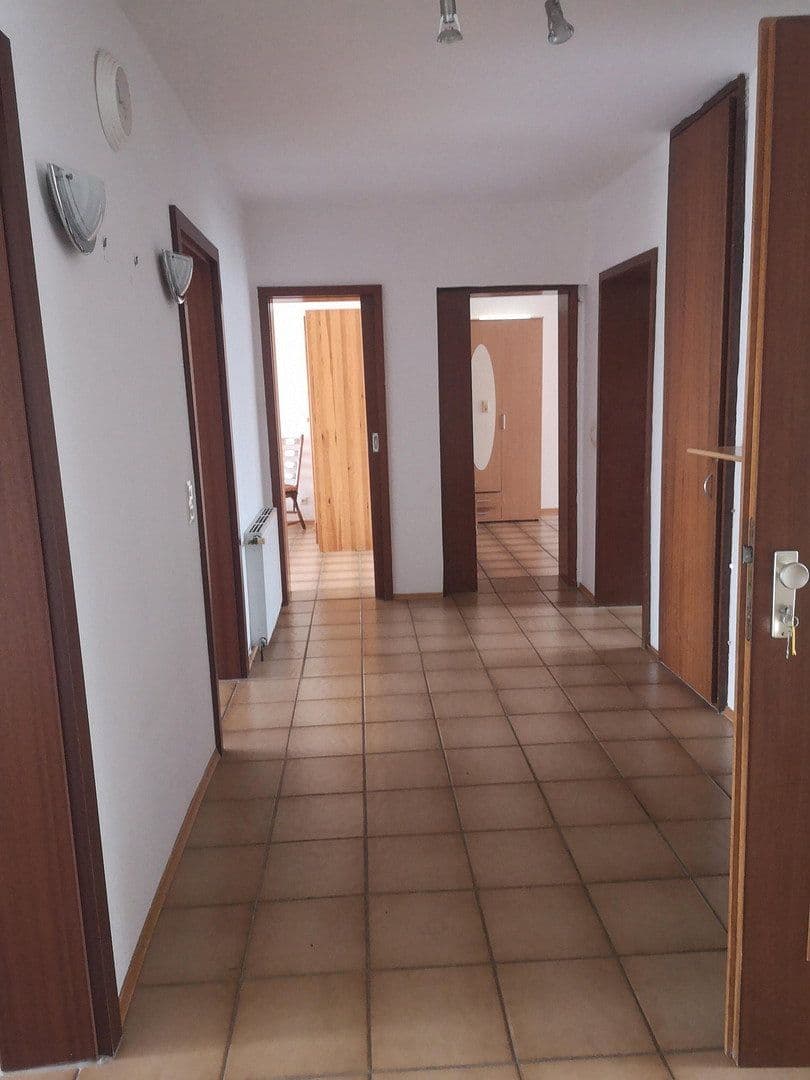 Pronájem bytu 5+1 136 m², Kaiserslautern-Morlautern, Porýní-Falc Pronájem bytu 5+1 136 m², Kaiserslautern-Morlautern, Porýní-Falc