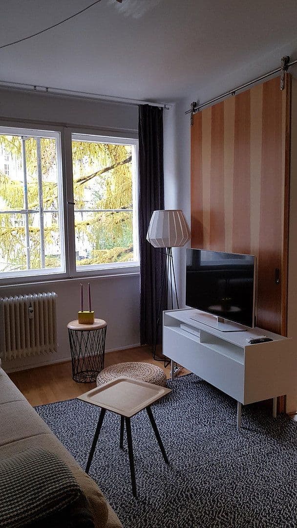 Pronájem bytu 3+1 64 m², Apostel-Paulus-Strasse 16, Berlin, Berlín Pronájem bytu 3+1 64 m², Apostel-Paulus-Strasse 16, Berlin, Berlín