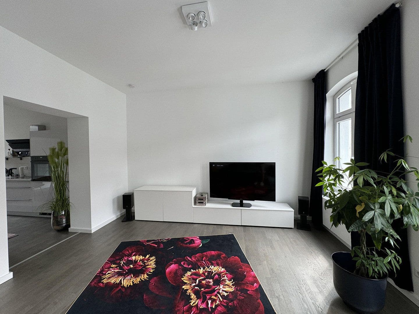 Pronájem bytu 2+1 92 m², Neuss, Severní Porýní-Vestfálsko Pronájem bytu 2+1 92 m², Neuss, Severní Porýní-Vestfálsko