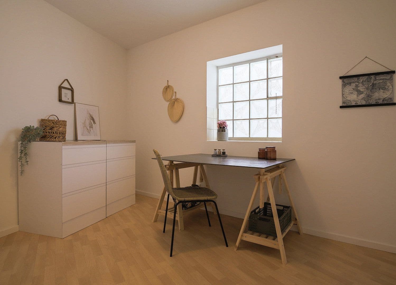 Pronájem bytu 5+1 177 m², Albersweiler, Porýní-Falc Pronájem bytu 5+1 177 m², Albersweiler, Porýní-Falc