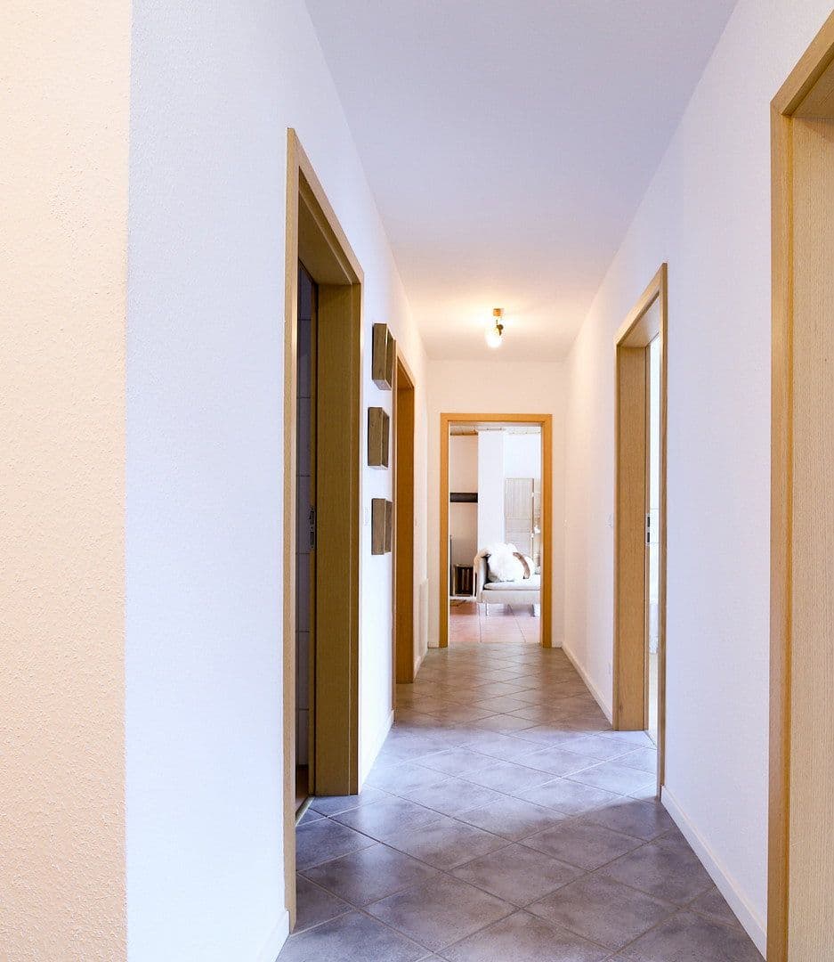 Pronájem bytu 5+1 177 m², Albersweiler, Porýní-Falc Pronájem bytu 5+1 177 m², Albersweiler, Porýní-Falc