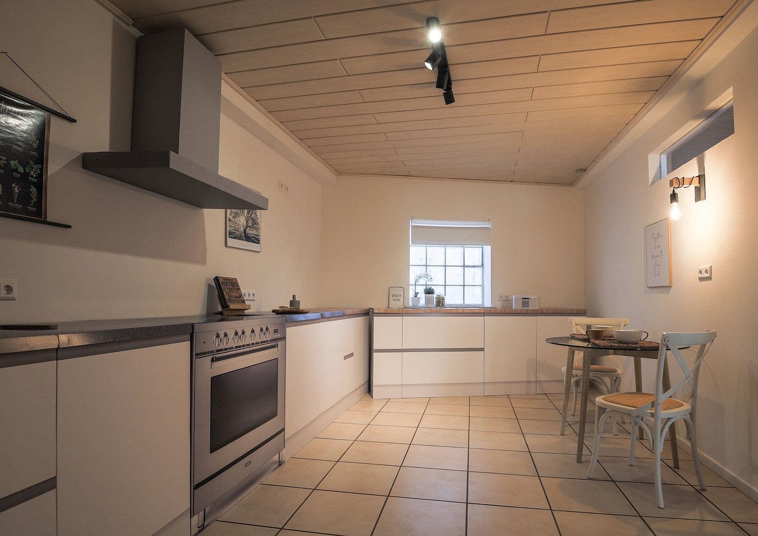 Pronájem bytu 5+1 177 m², Albersweiler, Porýní-Falc Pronájem bytu 5+1 177 m², Albersweiler, Porýní-Falc