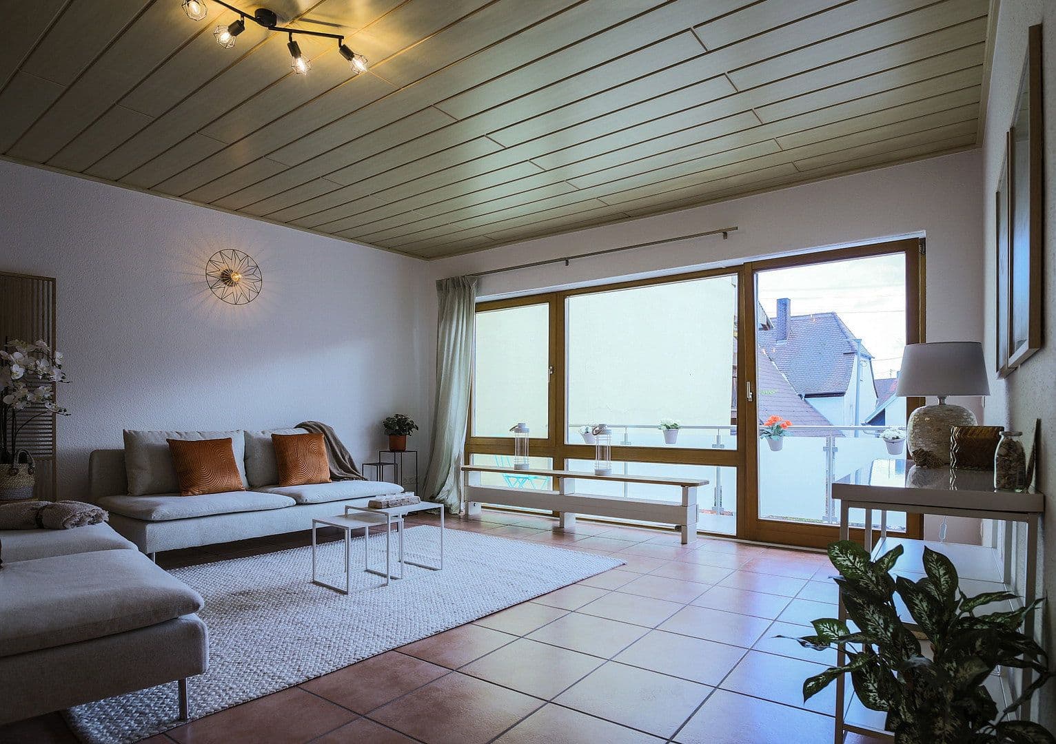 Pronájem bytu 5+1 177 m², Albersweiler, Porýní-Falc Pronájem bytu 5+1 177 m², Albersweiler, Porýní-Falc