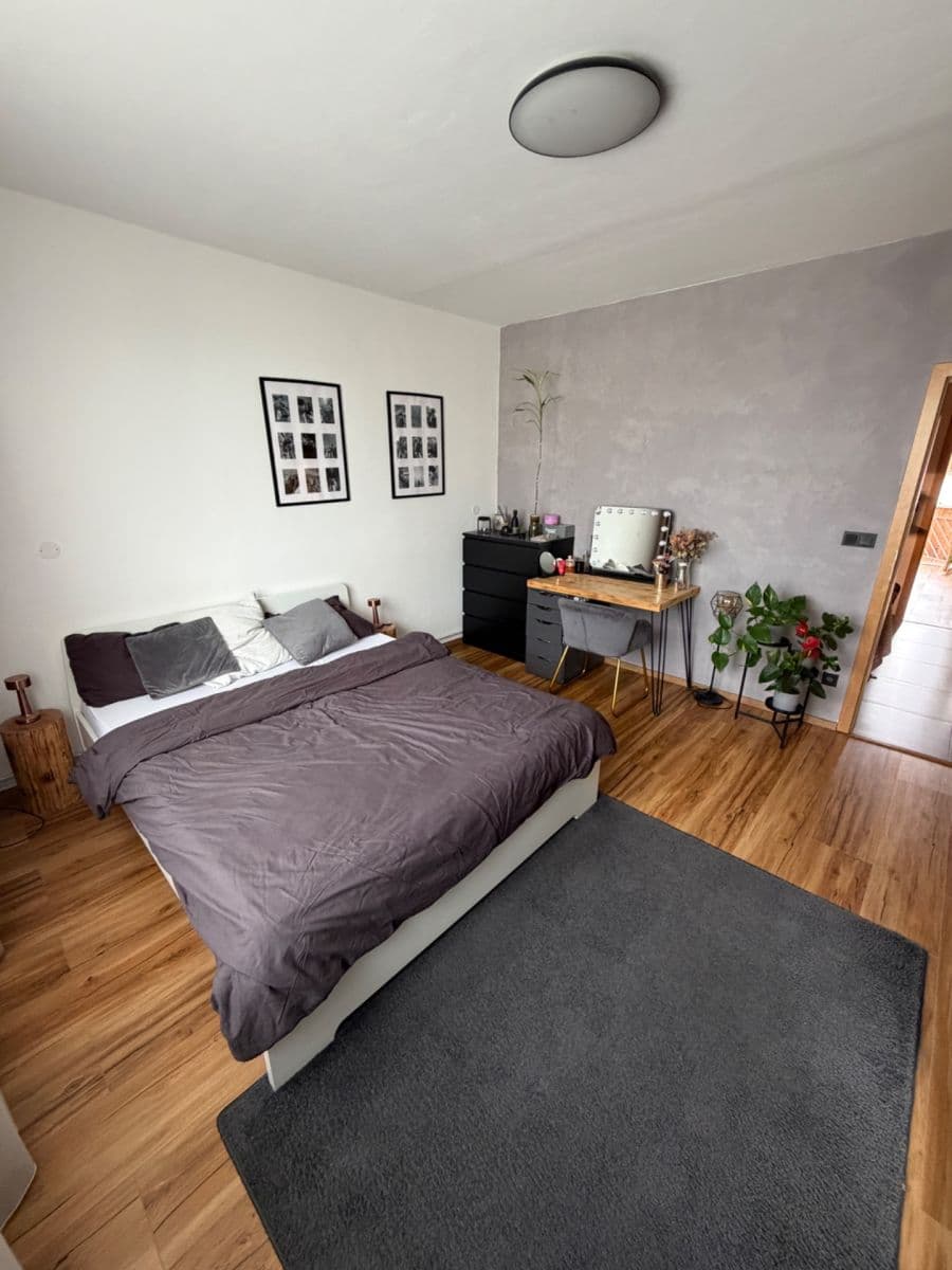 Pronájem bytu 2+1 48 m², Slunečná, Nupaky, Středočeský kraj Pronájem bytu 2+1 48 m², Slunečná, Nupaky, Středočeský kraj