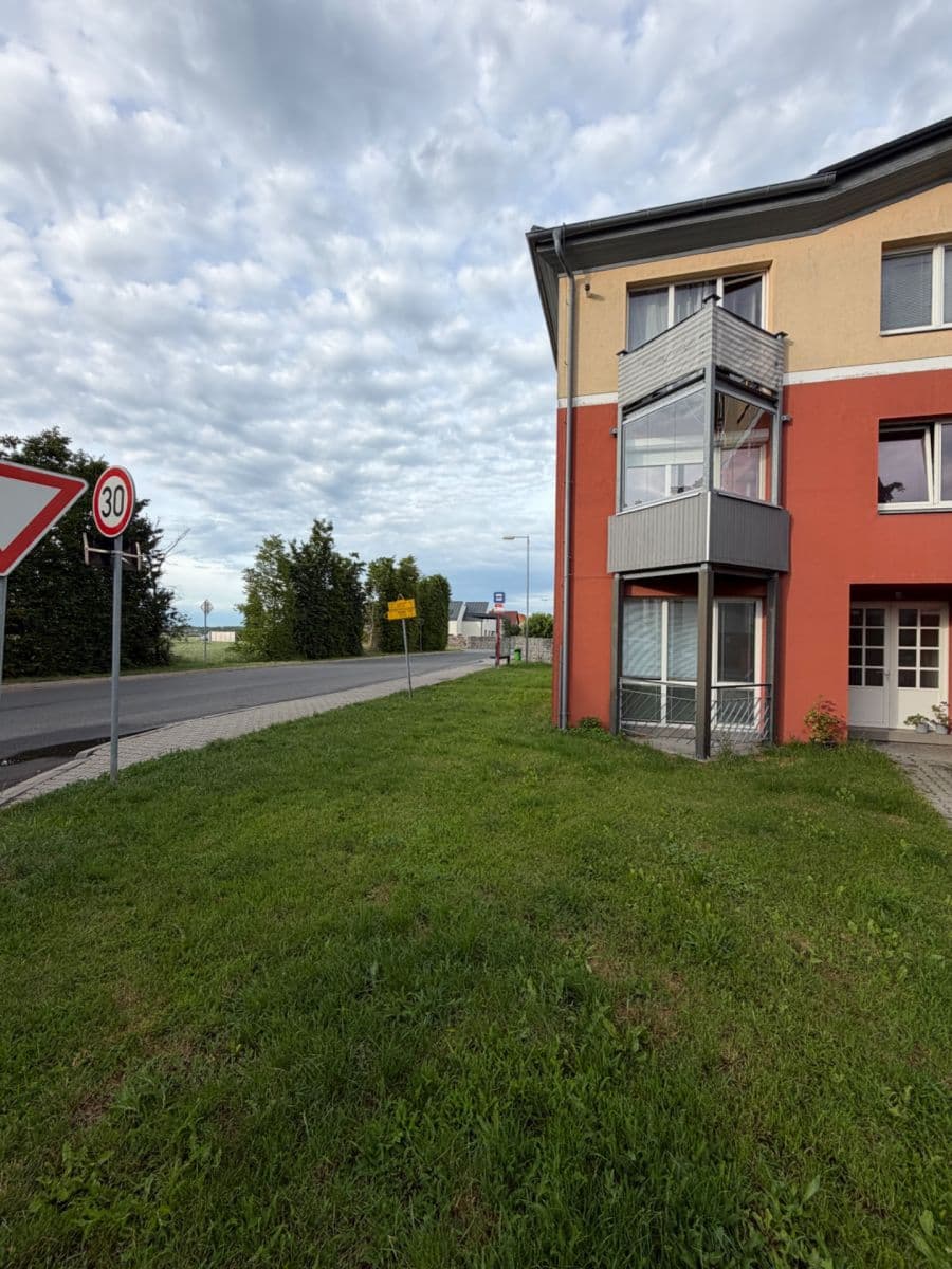 Pronájem bytu 2+1 48 m², Slunečná, Nupaky, Středočeský kraj Pronájem bytu 2+1 48 m², Slunečná, Nupaky, Středočeský kraj