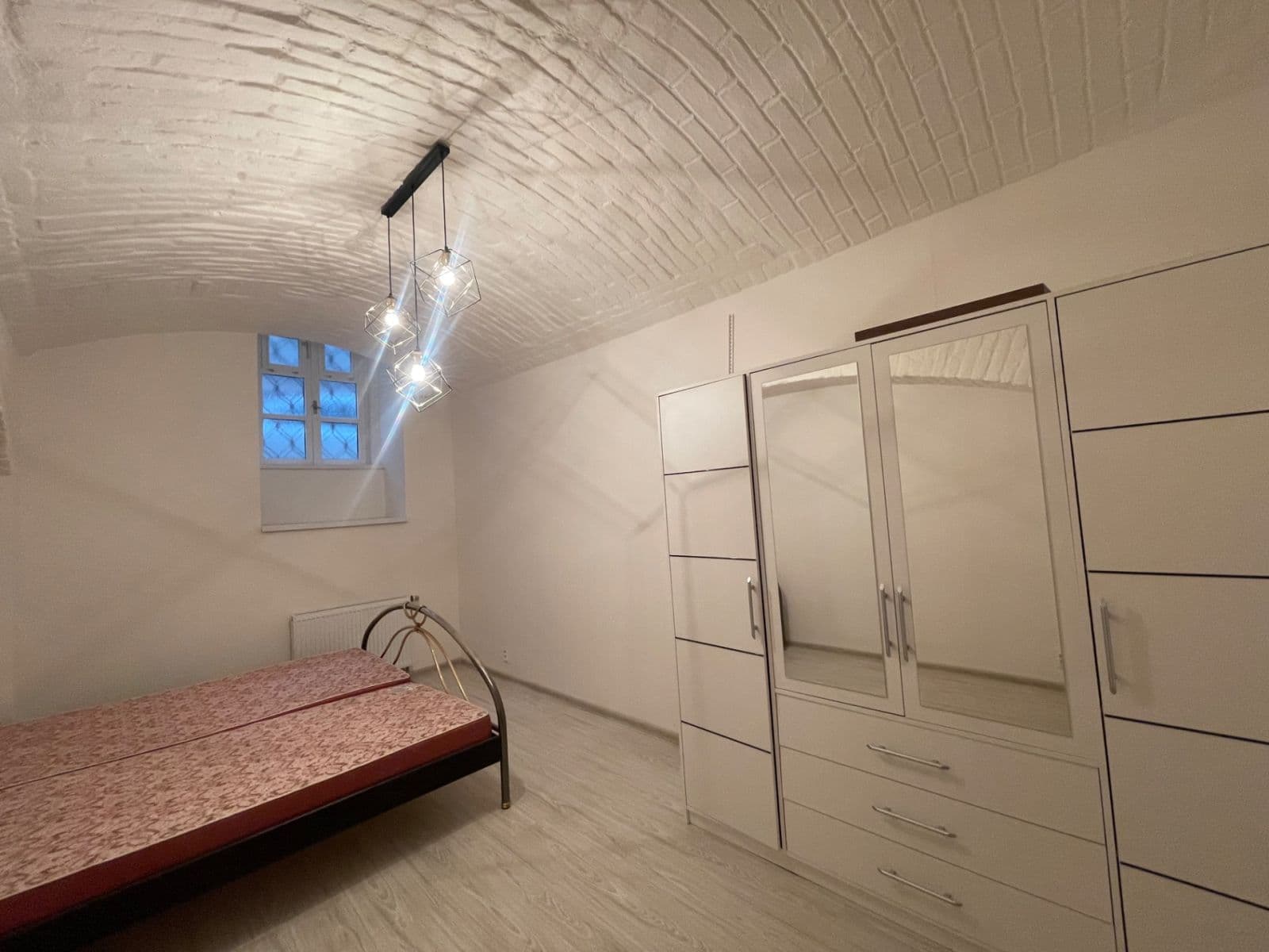 Pronájem bytu 2+kk 62 m², Sevastopolská, Praha, Praha Pronájem bytu 2+kk 62 m², Sevastopolská, Praha, Praha