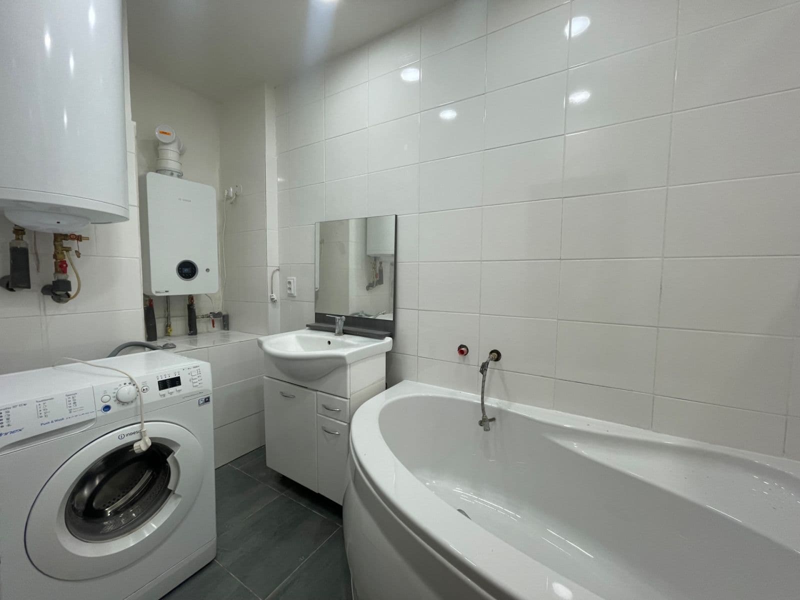 Pronájem bytu 2+kk 62 m², Sevastopolská, Praha, Praha Pronájem bytu 2+kk 62 m², Sevastopolská, Praha, Praha