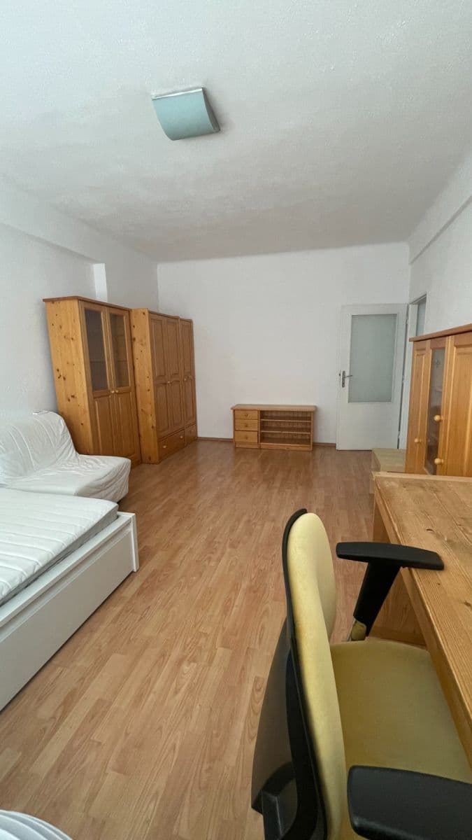 Pronájem bytu 1+1 39 m², Trenčianska, Ružinov, Bratislavský kraj Pronájem bytu 1+1 39 m², Trenčianska, Ružinov, Bratislavský kraj