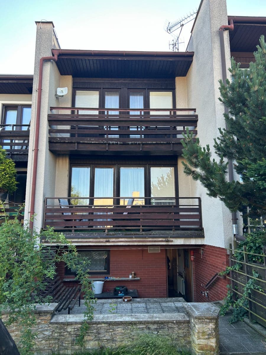 Prodej domu 150 m², pozemek 93 m², Za Lípou, Hradec Králové, Královéhradecký kraj Prodej domu 150 m², pozemek 93 m², Za Lípou, Hradec Králové, Královéhradecký kraj