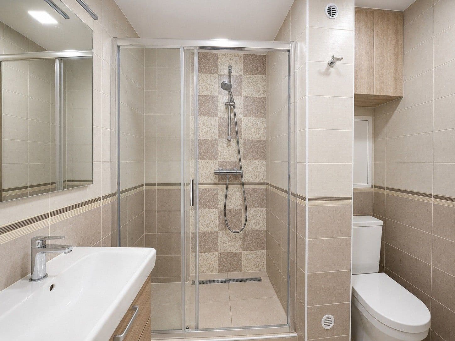 Prodej bytu 2+1 56 m², Horoušanská, Praha, Praha Prodej bytu 2+1 56 m², Horoušanská, Praha, Praha
