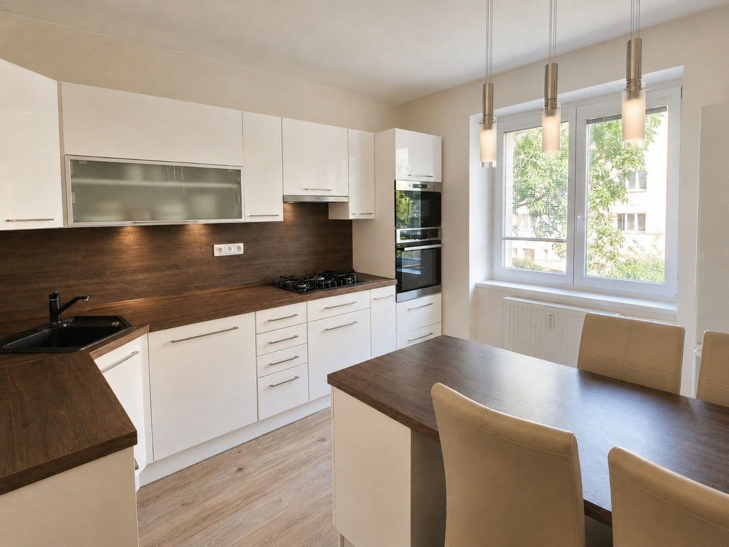 Prodej bytu 2+1 56 m², Horoušanská, Praha, Praha Prodej bytu 2+1 56 m², Horoušanská, Praha, Praha