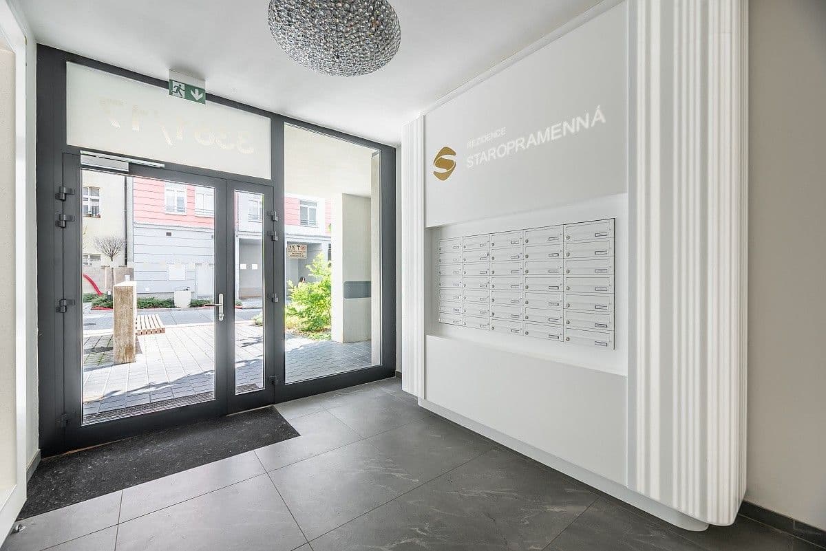 Pronájem bytu 1+kk 37 m², Staropramenná, Praha, Praha Pronájem bytu 1+kk 37 m², Staropramenná, Praha, Praha