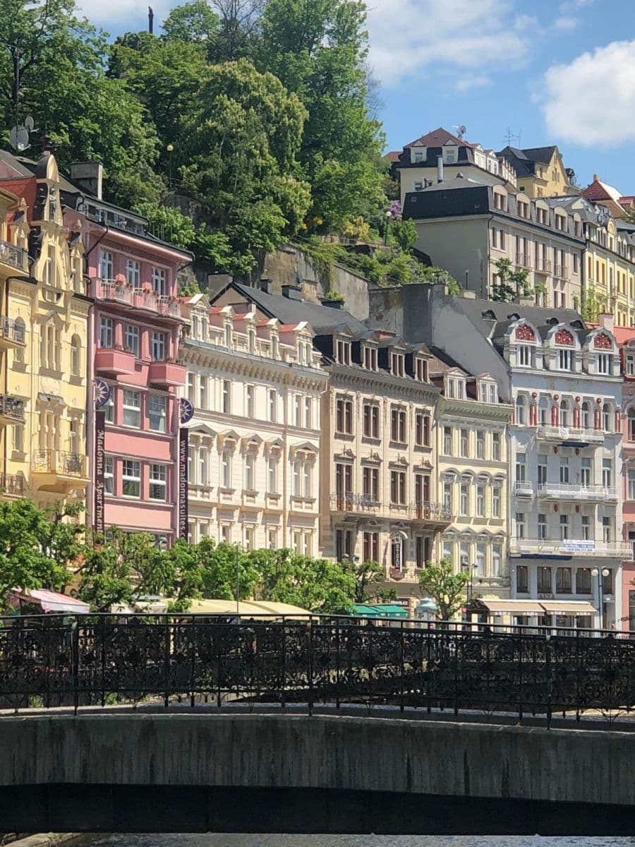 Pronájem bytu 2+kk 40 m², Vřídelní, Karlovy Vary, Karlovarský kraj Pronájem bytu 2+kk 40 m², Vřídelní, Karlovy Vary, Karlovarský kraj