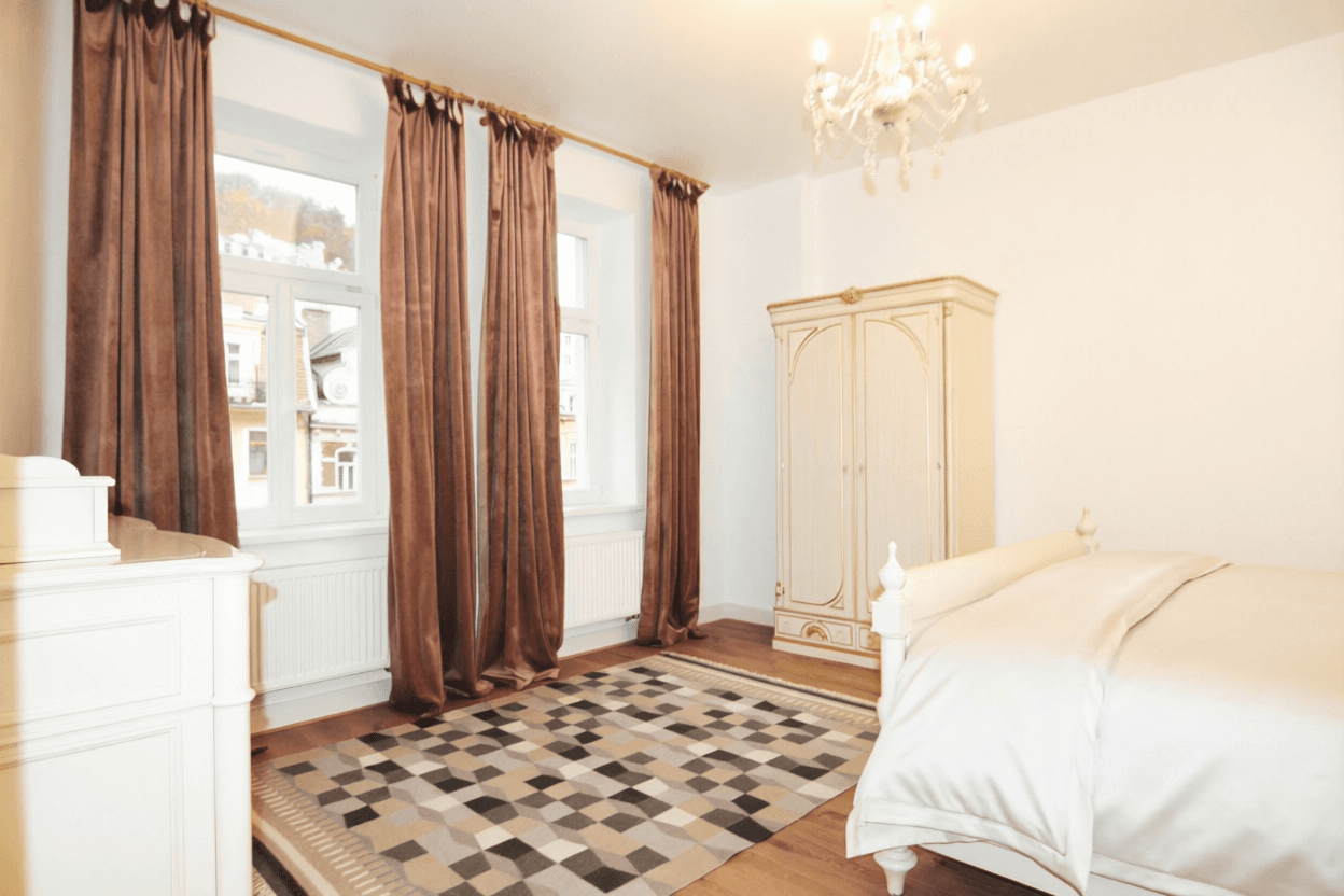 Pronájem bytu 2+kk 40 m², Vřídelní, Karlovy Vary, Karlovarský kraj Pronájem bytu 2+kk 40 m², Vřídelní, Karlovy Vary, Karlovarský kraj