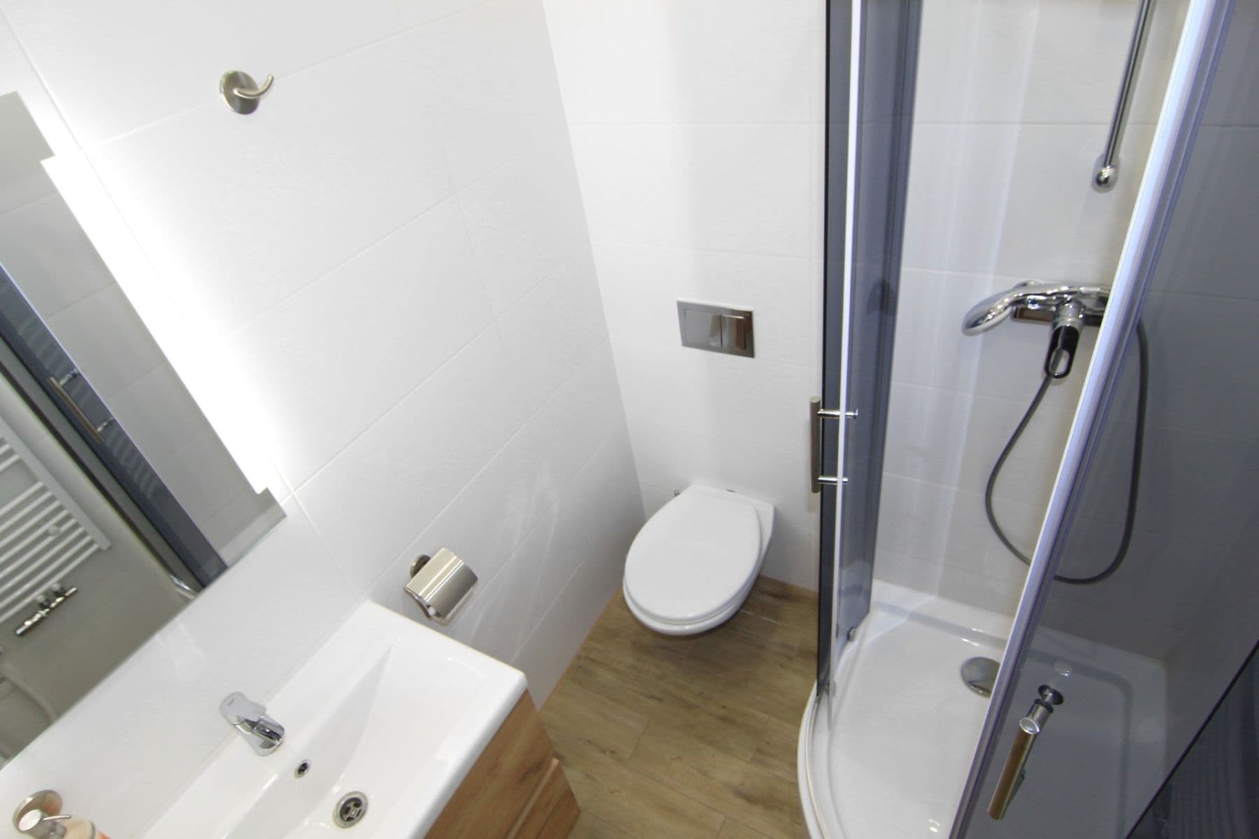 Pronájem bytu 2+kk 40 m², Vřídelní, Karlovy Vary, Karlovarský kraj Pronájem bytu 2+kk 40 m², Vřídelní, Karlovy Vary, Karlovarský kraj