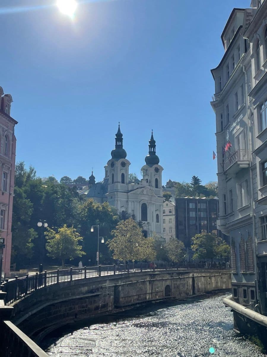Pronájem bytu 2+kk 40 m², Vřídelní, Karlovy Vary, Karlovarský kraj Pronájem bytu 2+kk 40 m², Vřídelní, Karlovy Vary, Karlovarský kraj