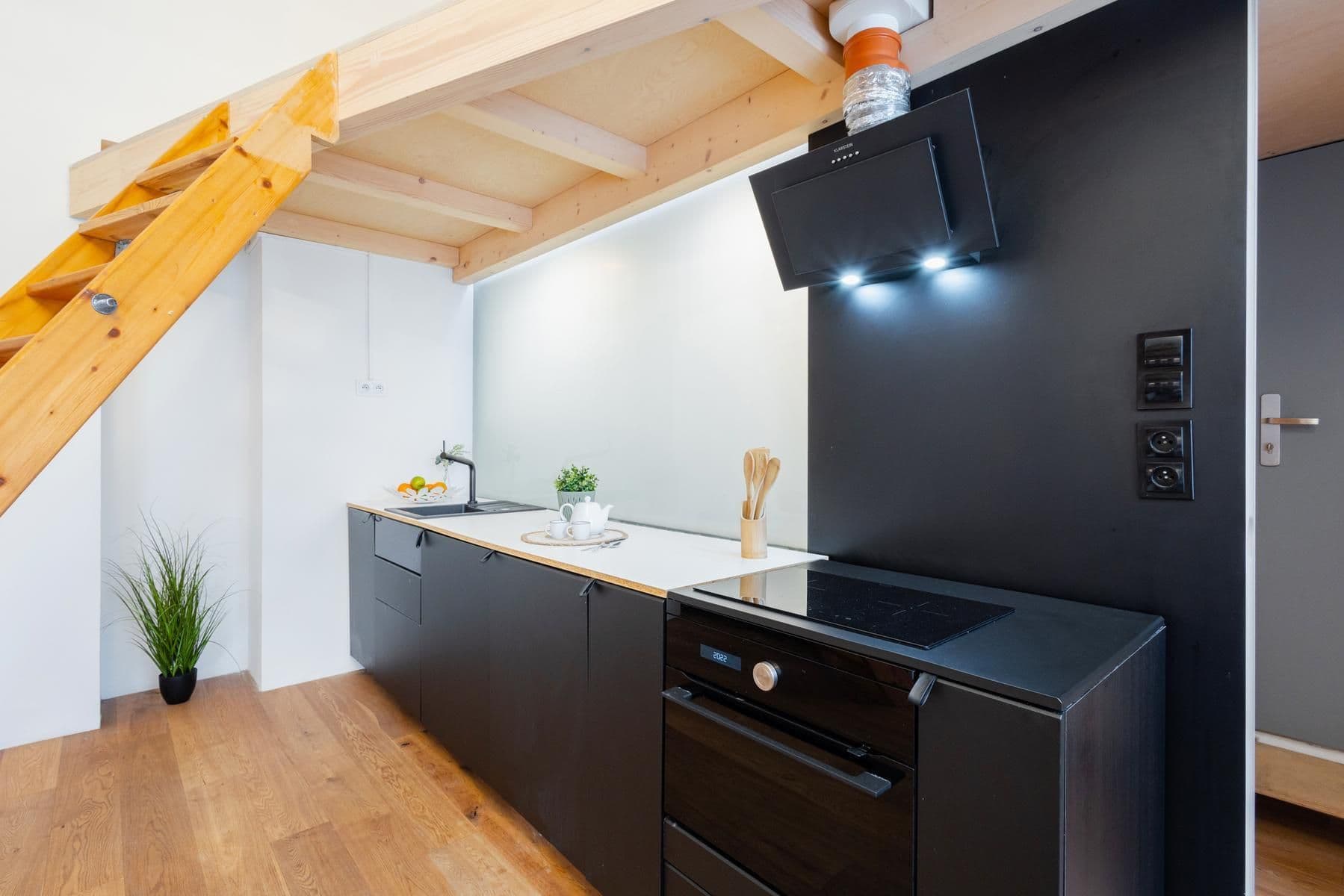 Prodej bytu 1+kk 28 m², Holečkova, Praha, Praha Prodej bytu 1+kk 28 m², Holečkova, Praha, Praha