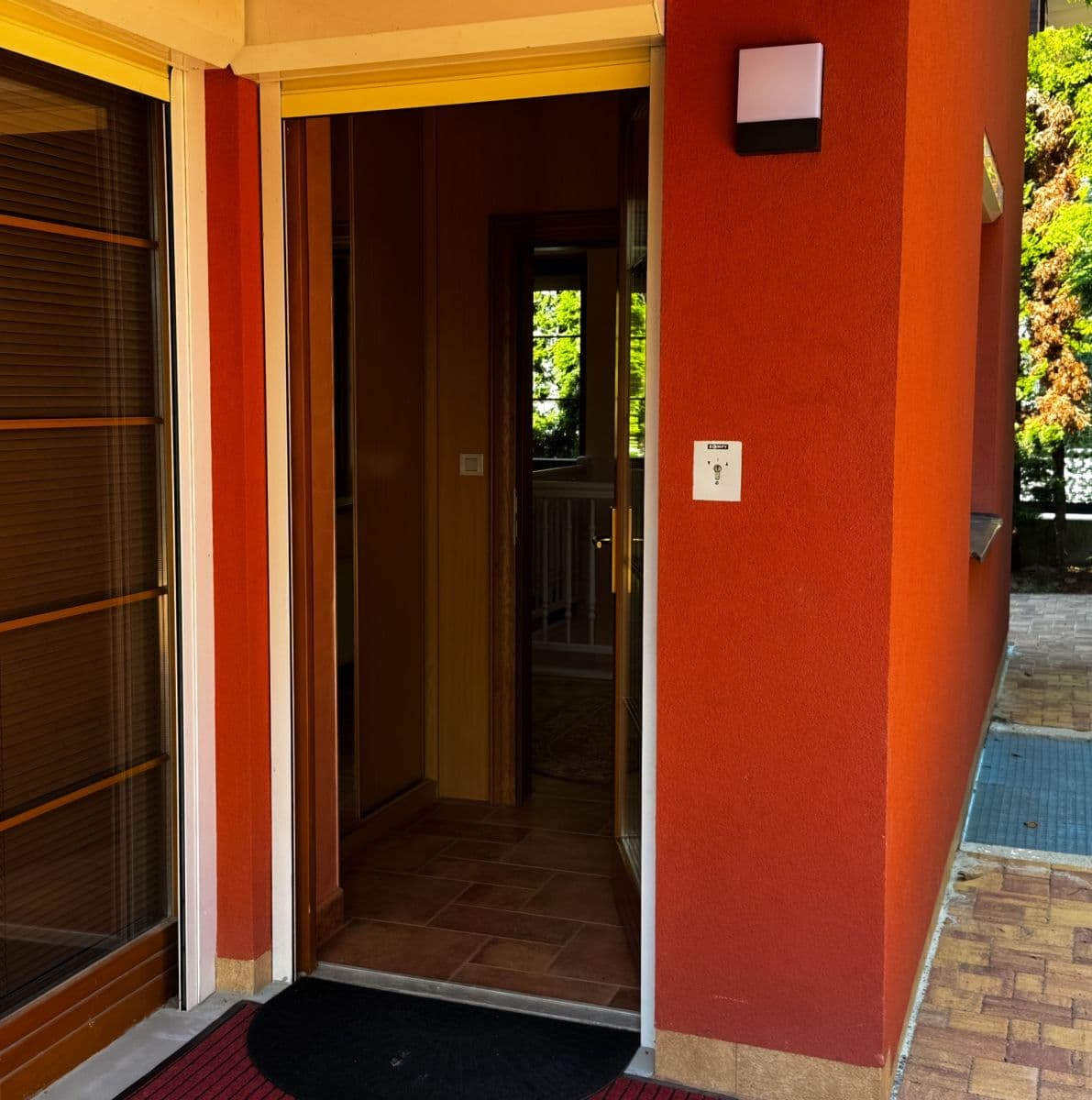 Pronájem bytu 2+kk 70 m², Nebušická, Praha, Praha Pronájem bytu 2+kk 70 m², Nebušická, Praha, Praha