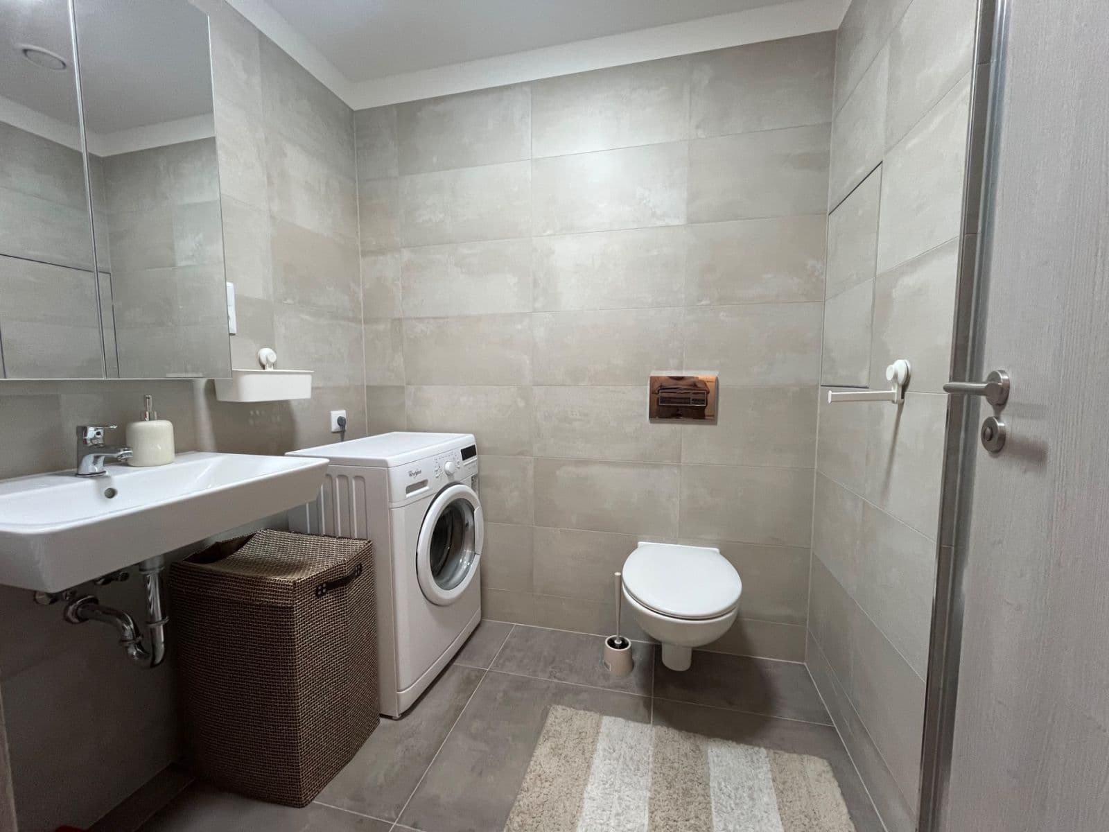 Pronájem bytu 1+kk 34 m², Poděbradská, Praha, Praha Pronájem bytu 1+kk 34 m², Poděbradská, Praha, Praha