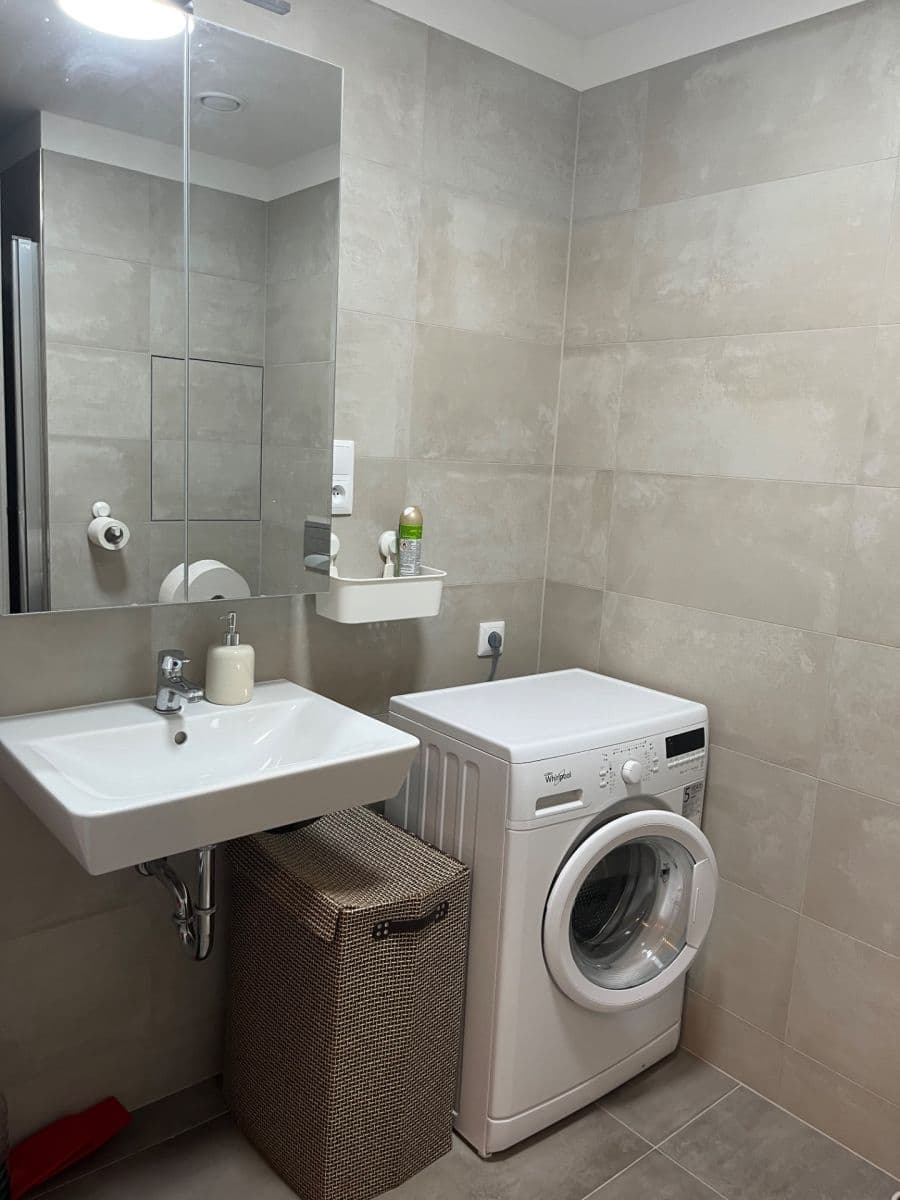 Pronájem bytu 1+kk 34 m², Poděbradská, Praha, Praha Pronájem bytu 1+kk 34 m², Poděbradská, Praha, Praha