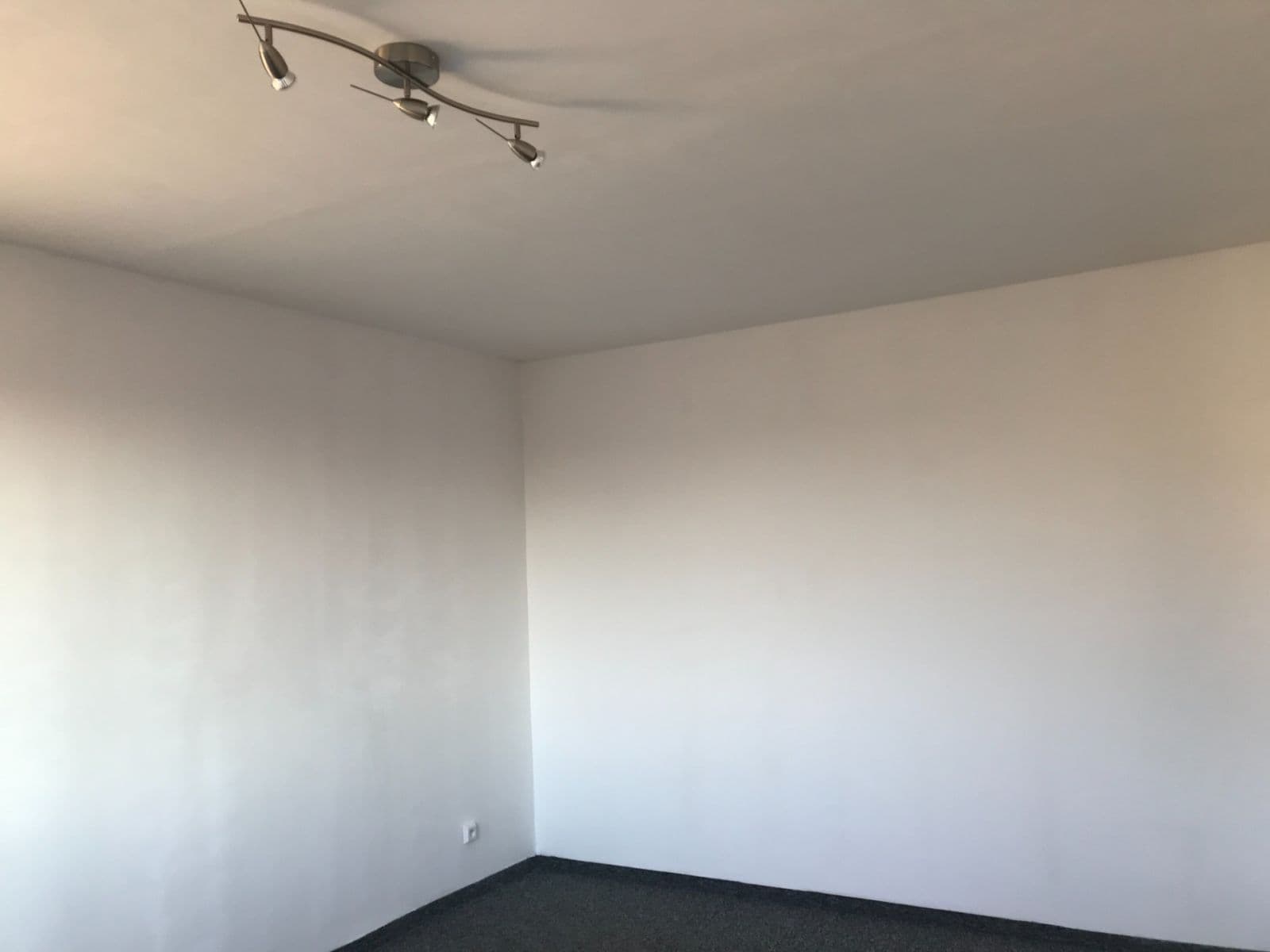 Pronájem bytu 2+1 59 m², Erno Košťála, Pardubice, Pardubický kraj Pronájem bytu 2+1 59 m², Erno Košťála, Pardubice, Pardubický kraj