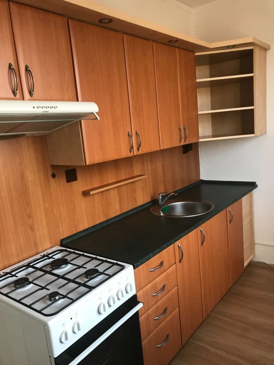 Pronájem bytu 2+1 59 m², Erno Košťála, Pardubice, Pardubický kraj Pronájem bytu 2+1 59 m², Erno Košťála, Pardubice, Pardubický kraj