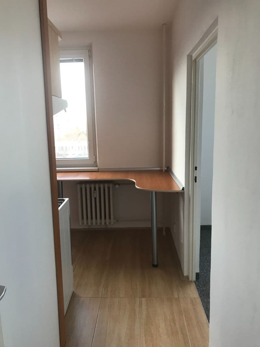 Pronájem bytu 2+1 59 m², Erno Košťála, Pardubice, Pardubický kraj Pronájem bytu 2+1 59 m², Erno Košťála, Pardubice, Pardubický kraj