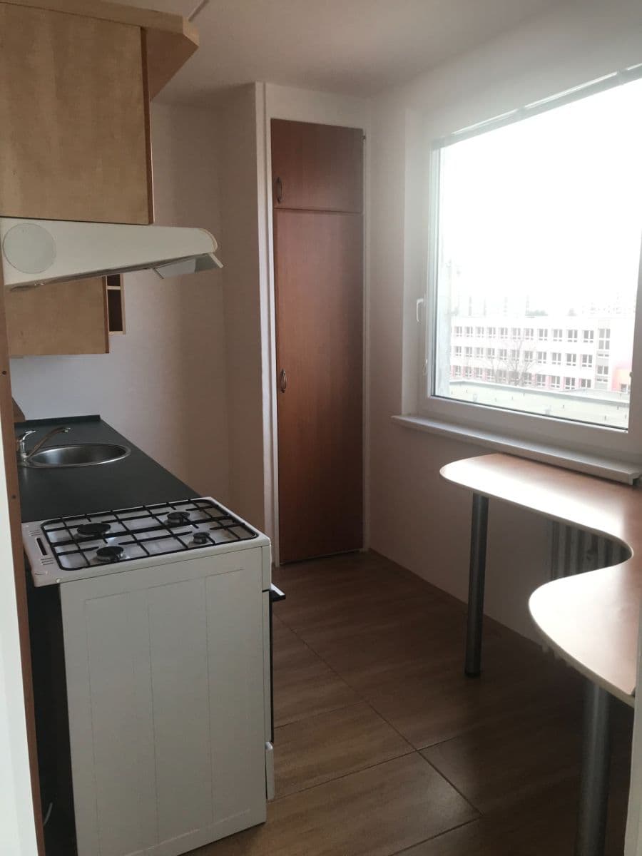 Pronájem bytu 2+1 59 m², Erno Košťála, Pardubice, Pardubický kraj Pronájem bytu 2+1 59 m², Erno Košťála, Pardubice, Pardubický kraj