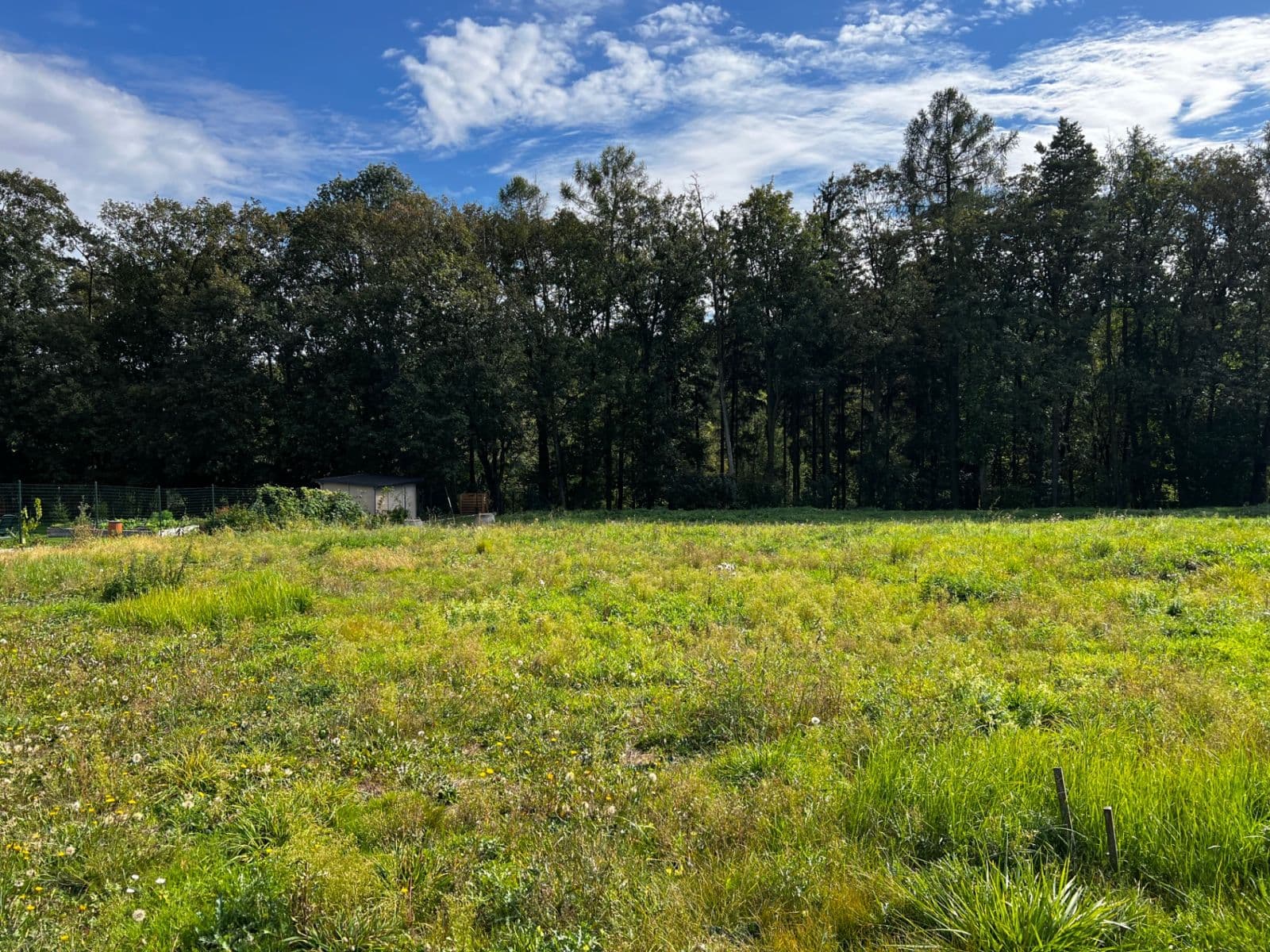 Prodej pozemku 1.181 m², Hradečno, Středočeský kraj Prodej pozemku 1.181 m², Hradečno, Středočeský kraj