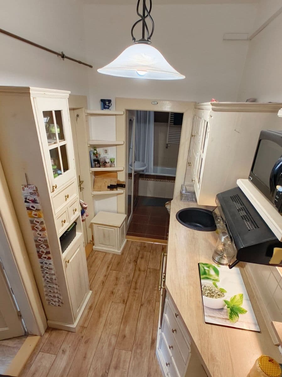 Pronájem bytu 2+kk 45 m², Biskupcova, Praha, Praha Pronájem bytu 2+kk 45 m², Biskupcova, Praha, Praha